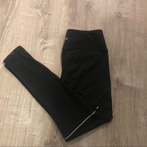 Juniors black mesh leggings